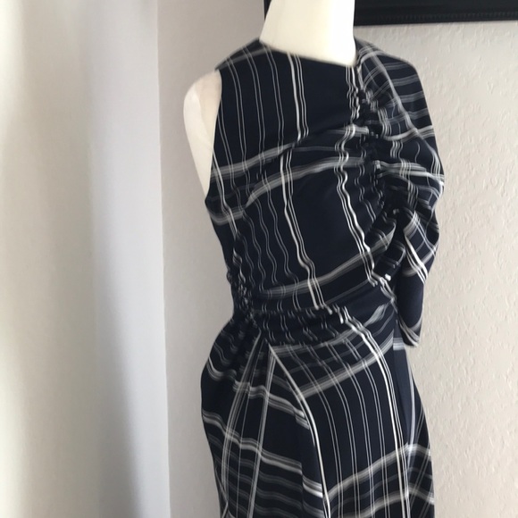 Bianca spender gown - Picture 3 of 8